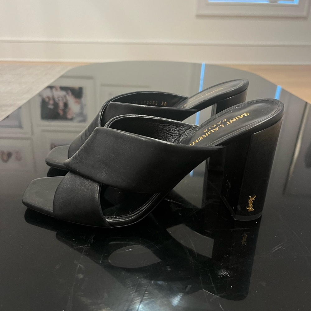 Saint Laurent Black Leather mule heels